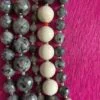 Sautoir 5 rangs de perles Labradorite, et d’une perle rouge, fabriqué à la main